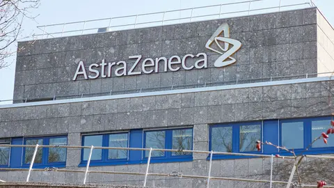 FILED - 31 March 2021, Schleswig-Holstein, Wedel: The logo on the building of the pharmaceutical company Astrazeneca in Wedel, Germany. The European Union and British-Swedish pharmaceutical firm AstraZeneca have a deal struck ending litigation in a row over Covid-19 vaccine supply. Photo: Georg Wendt/dpa