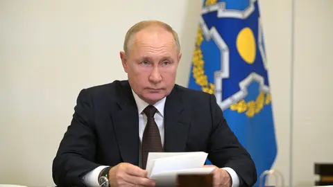 HANDOUT - 16 September 2021, Russia, Novo-Ogaryovo: Russian President Vladimir attends via video conference a meeting of the Collective Security Treaty Organization (CSTO). Photo: -/Kremlin/dpa - ATTENTION: editorial use only and only if the credit mentioned above is referenced in full