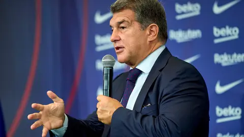 09 September 2021, Spain, Barcelona: Barcelona President Joan Laporta speaks during a press conference with Dutch striker Luuk De Jong (not pictured) at the Camp Nou after the latter joined Barcelona on loan from Sevilla. Photo: Gerard Franco/DAX via ZUMA Press Wire/dpa