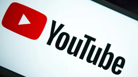 FILED - YouTube's logo Photo: Monika Skolimowska/dpa-Zentralbild/dpa