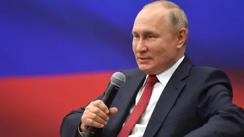 FILED - Russian President Vladimir Putin speaks during a meeting of the United Russia party at the Victory Museum. Photo: -/Kremlin/dpa - ATTENTION: editorial use only and only if the credit mentioned above is referenced in full