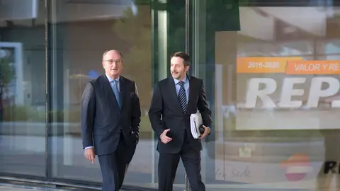 Repsol chairman, Antonio Brufau (Left) and the company's CEO, Josu Jon Imaz. Photo: Repsol.