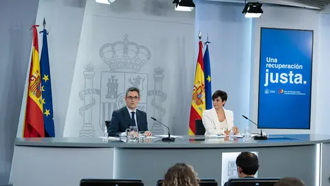 10/05/2021. The Minister of Territorial Policy and Government spokesperson, Isabel Rodríguez, and the Minister of the Presidency, Relations with the Courts and Democratic Memory, Félix Bolaños, have appeared in the Moncloa press room after the meeting of the Council of Ministers. Photo: La Moncloa.