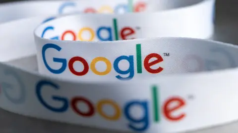 A lanyard with the Google logo lies at the presentation of the investment plan for Google Germany in the offices of Google in Berlin's Mitte district on August 31, 2021. Photo: Bernd von Jutrczenka/dpa