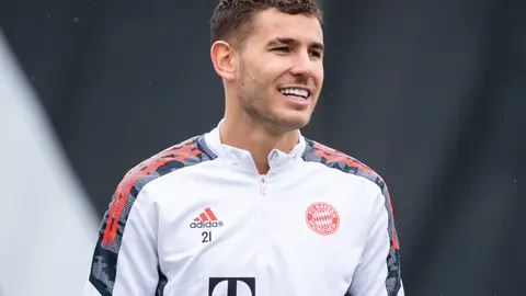 FILED - 19 October 2021, Bavaria, Munich: Bayern Munich's Lucas Hernandez takes part in a training session ahead of Wednesday's UEFA Champions League Group E soccer match against Benfica. The Spanish judiciary has still not given a date for the decision over Hernandez's appeal against his possible imprisonment, a spokesman for the court administration told dpa on Friday. Photo: Sven Hoppe/dpa