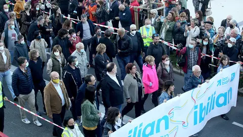 23 October 2021, Spain, Donostia-San Sebastian: Thousands of people take part in a protest for the rights of members of Basque underground organization ETA who are currently in prison. Photo: Nagore Iraola/EUROPA PRESS/dpa.