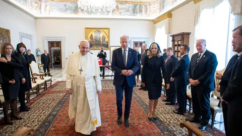 29 October 2021, Vatican, Vatican City: Pope Francis receives US President Joe Biden and First lady Jill Biden at the Apostolic Palace in the Vatican. Photo: Vatican Media/ANSA via ZUMA Press/dpa.