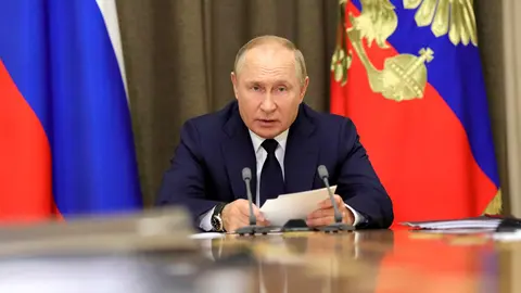 HANDOUT - 01 November 2021, Russia, Sochi: Russian President Vladimir Putin chairs a meeting with Defence Ministry officers and heads of defence industry enterprises in the Bocharov Ruchei residence. Photo: -/Kremlin/dpa - ATTENTION: editorial use only and only if the credit mentioned above is referenced in full.