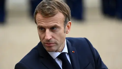 03 November 2021, France, Paris: French President Emmanuel Macron and Colombian President Ivan Duque (not pictured) hold a joint presser prior to their meeting at the Elysee Palace. Photo: Julien Mattia/Le Pictorium Agency via ZUMA/dpa.