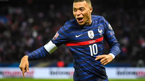 13 November 2021, France, Paris: France's Kylian Mbappe celebrates scoring a goal during the 2022 FIFA World Cup European qualifiers Group E soccer match between France and Kazakhstan at Parc des Princes stadium. Photo: Matthieu Mirville/ZUMA Press Wire/dpa.