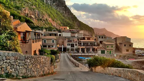 A small fishing village in Mallorca. Photo: Pixabay.