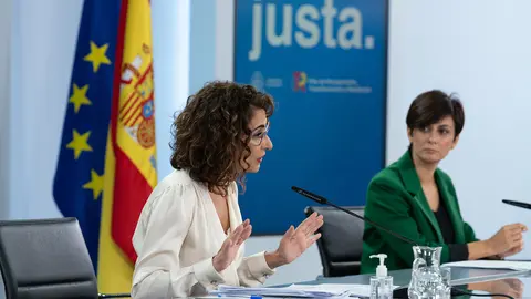The Minister of Finance and Public Function, María Jesús Montero, speaks at a press conference after the meeting of the Council of Ministers. Photo: La Moncloa.