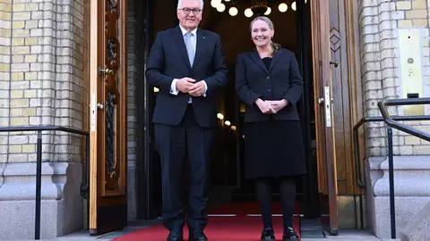 04 November 2021, Norway, Oslo: German President Frank-Walter Steinmeier (L) meets Eva Kristin Hansen, President of the Storting, Norway's Parliament, as part of his 2-day visit to Oslo. Photo: Britta Pedersen/dpa-Zentralbild/dpa