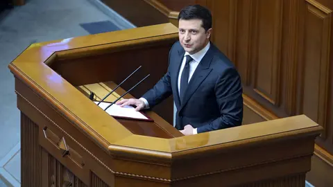 04 November 2021, Ukraine, Kiev: Ukrainian President Volodymyr Zelensky speaks during a parliamentary session to appoint Oleksandr Reznikov as the new Minister of Defence. Photo: -/Ukrinform/dpa.