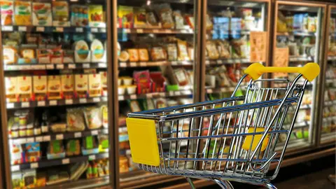 Shopping cart in a supermarket. Photo: Pixabay.