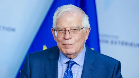 FILED - 09 December 2021, Belgium, Brussels: High Representative of the European Union for Foreign Affairs and Security Policy Josep Borrell and German Foreign Minister Annalena Baerbock hold a joint press conference after their meeting. Any provocation or aggression against Ukraine would have serious consequences, Borrell said in a message to Moscow ahead of a meeting with Ukrainian officials on Wednesday. Photo: Kay Nietfeld/dpa.