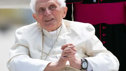 FILED - 22 June 2020, Bavaria, Freising: Pope Emeritus Benedict XVI arrives at the airport for his return flight to the Vatican. Pope Emeritus Benedict XVI has admitted that he made a false statement during an investigation into child sexual abuse in the German Catholic Church that accused several current and former priests of misconduct. Photo: Sven Hoppe/dpa-Pool/dpa.