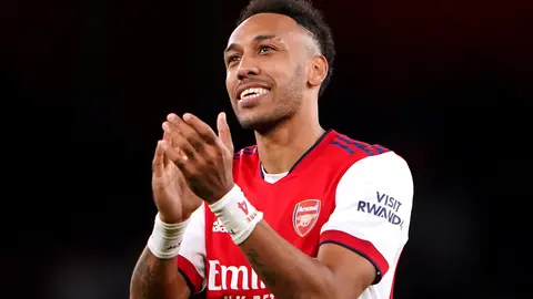FILED - 22 October 2021, United Kingdom, London: Arsenal's Pierre-Emerick Aubameyang reacts after the final whistle of the English Premier League soccer match between Arsenal and Aston Villa at Emirates Stadium. Arsenal and Barcelona were locked in negotiations over a loan deal for Aubameyang, with who would cover the player's salary a reported sticking point as the deadline loomed. Photo: Zac Goodwin/PA Wire/dpa.