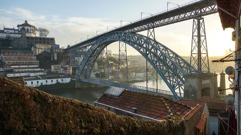 Porto-Portugal by Pixabay.