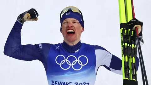 11 February 2022, China, Zhangjiakou: Finland's Iivo Niskanen cheers at the finish during the Men's Nordic Cross-Country skiing 15 km classic final at Zhangjiakou National Ski Jumping Centre during the Beijing 2022 Winter Olympic Games. Photo: Daniel Karmann/dpa.