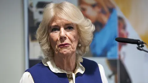 26 January 2022, United Kingdom, Oxford: Camilla, Duchess of Cornwall, speaks after unveiling a plaque to open the Marcela Botnar Wing, the newest of the Botnar Institute for Musculoskeletal Science's facilities at the University of Oxford. Photo: Steve Parsons/PA Wire/dpa.