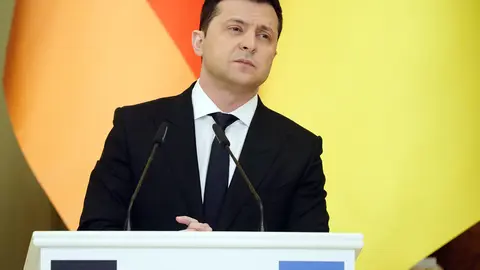 14 February 2022, Ukraine, Kiev: Ukrainian President Volodymyr Zelensky attends a joint press conference with German Chancellor Olaf Scholz, following their meeting at St. Mary's Palace. Photo: Kay Nietfeld/dpa.