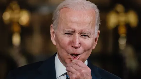 FILED - 17 February 2022, US, Lorain: US President Joe Biden delivers remarks about the infrastructure law at the Lorain Shipyards. Photo: Andrew Dolph/ZUMA Press Wire/dpa.