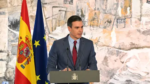 02/22/2022. Prime Minister Pedro Sánchez, during his intervention in the act of imposing the Grand Cross of the Civil Order of Alfonso X the Wise on Joan Manuel Serrat. Photo: La Moncloa.