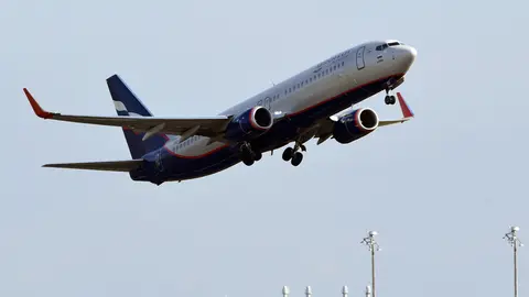 FILED - 16 March 2020, Brandenburg, Berlin: A Boeing 737-800 of the Russian Airlines Aeroflot takes off from Berlin-Brandenburg airport. Germany's Transport Ministry confirmed that the country would close its airspace to Russian flights from 1400 GMT, for the next three months following the Russian invasion of Ukraine. Photo: Soeren Stache/dpa-Zentralbild/ZB.