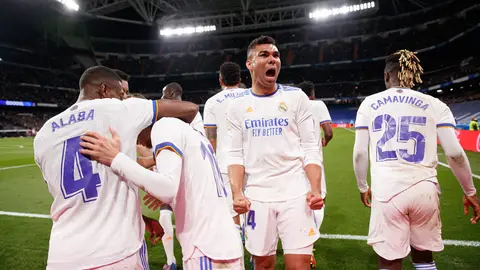 05 March 2022, Spain, Madrid: Real Madrid Players celebrate scoring their side's first goal during the Spanish La Liga soccer match between Real Madrid and Real Sociedad at Santiago Bernabeu Stadium. Photo: Pablo Garcia/DAX via ZUMA Press Wire/dpa.