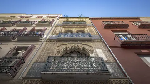 A general view of the facade of a building in Malaga. Photo: Pixabay.