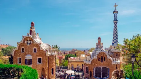 Barcelona. Photo: Daniel Corneschi via Unsplash.
