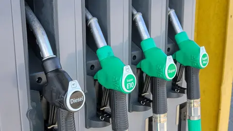 Fuel pumps at a gas station. Photo: Pixabay.