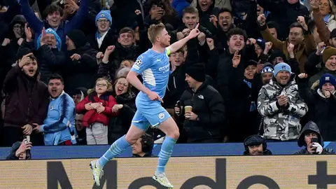 05 April 2022, United Kingdom, Manchester: Manchester City's Kevin De Bruyne celebrates scoring his side's first goal during the UEFA Champions League Quarter Final first leg soccer match between Manchester City and Atletico Madrid at the Etihad Stadium. Photo: Tim Goode/PA Wire/dpa.