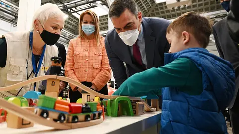 08/04/2022. Spanish Prime Minister Pedro Sanchez, visited the Center for Attention, Reception and Referral for Ukrainian refugees, located in the Fira de Barcelona. Photo: La Moncloa.
