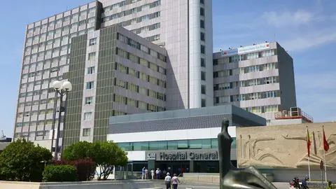 A general view of the La Paz University Hospital in Madrid. Photo: Zarateman/CC.