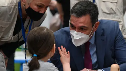 04/08/2022. Prime Minister Pedro Sánchez visiting the Center for Attention, Reception and Referral for Ukrainian refugees, located in the Fira de Barcelona. Photo: La Moncloa.