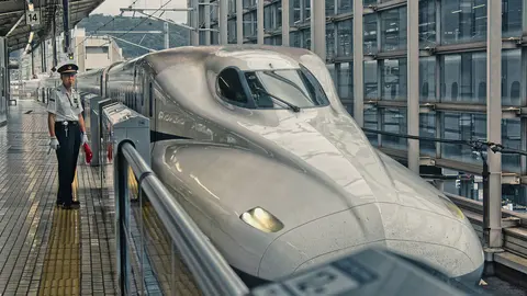 A Japanese bullet train at its platform. Photo: Pixabay.