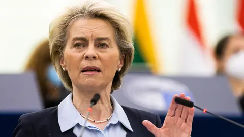 FILED - 06 April 2022, France, Strasbourg: Ursula von der Leyen, President of the European Commission, speaks at a plenary session of the European Parliament. Ursula appealed to EU member states to speed up the supply of arms to Ukraine. Photo: Philipp von Ditfurth/dpa.
