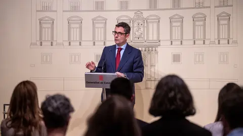24 April 2022, Spain, Barcelona: Minister of the Presidency, Relations with the Cortes and Democratic Memory of Spain Felix Bolanos makes a statement following a meeting with his Catalan colleague Laura Vilagra. Photo: Lorena Sopêna/EUROPA PRESS/dpa.