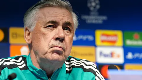 25 April 2022, United Kingdom, Manchester: Real Madrid manager Carlo Ancelotti attends a press conference at the Etihad Stadium, ahead of Tuesday's UEFA Champions League semi-final first leg soccer match against Manchester City. Photo: Martin Rickett/PA Wire/dpa.