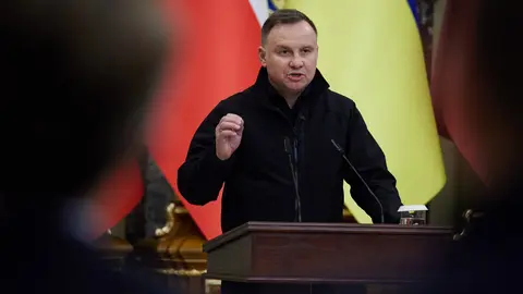 14 April 2022, Ukraine, Kyiv: Poland's President Andrzej Duda, speaks at a joint press conference with Lithuania's President Gitanas Nauseda, Ukraine's President Volodymyr Zelensky, Latvia's President Egils Levits and Estonia's President Alar Karis during a visit to show support for Ukraine against the Russian aggression. Photo: -/Ukrainian Presidency/dpa - ATTENTION: editorial use only and only if the credit mentioned above is referenced in full.