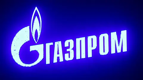FILED - 08 March 2022, Russia, Saint Petersburg: The logo of energy company Gazprom is seen on a plant of the Russian state-owned company in Saint Petersburg. Russia's Gazprom has resumed gas exports to China via the Power of Siberia pipeline, after scheduled maintenance. Photo: Stringer/dpa.