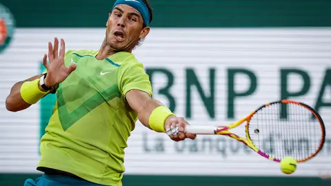 31 May 2022, France, Paris: Spanish tennis player Rafael Nadal in action against Serbian Novak Djokovic during their men's singles quarter final tennis match of the Roland-Garros Open tennis tournament at the Court Suzanne-Lenglen. Photo: Matthieu Mirville/ZUMA Press Wire/dpa.