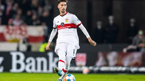FILED - 08 April 2022, Baden-Wuerttemberg, Stuttgart: Stuttgart's Atakan Karazor in action during the German Bundesliga soccer match between VfB Stuttgart and Borussia Dortmund at Mercedes-Benz Arena. Photo: Tom Weller/dpa.