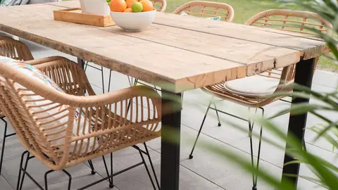 Table garden by Unsplash