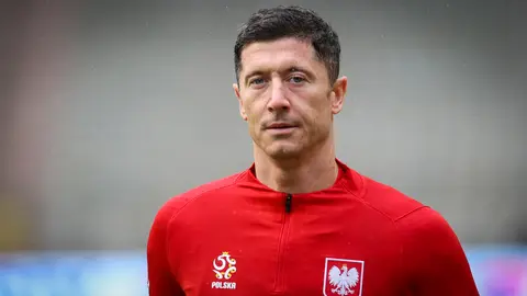 07 June 2022, Belgium, Brussels: Poland's Robert Lewandowski takes part in a training session for the Polish national soccer team as part of their preparations for the upcoming UEFA Nations League matches. Photo: Virginie Lefour/BELGA/dpa.