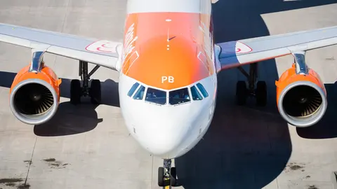 FILED - 03 June 2022, Berlin: An easyJet airplane arrives at Berlin Brandenburg Airport (BER) "Willy Brandt". The British low-cost airline Easyjet wants to push ahead with the renewal of its fleet with another major purchase from Airbus. Photo: Christoph Soeder/dpa.