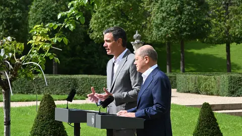 30/08/2022. Spanish prime minister Pedro Sanchez with the German federal chancellor Olaf Scholz during a recent meeting in Germany. Photo: La Moncloa/Flickr.