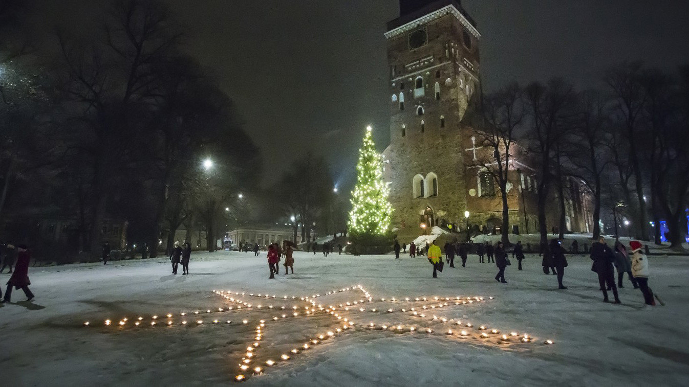 Cathedral Turku Christmas tree. Photo by Timo Jakonen